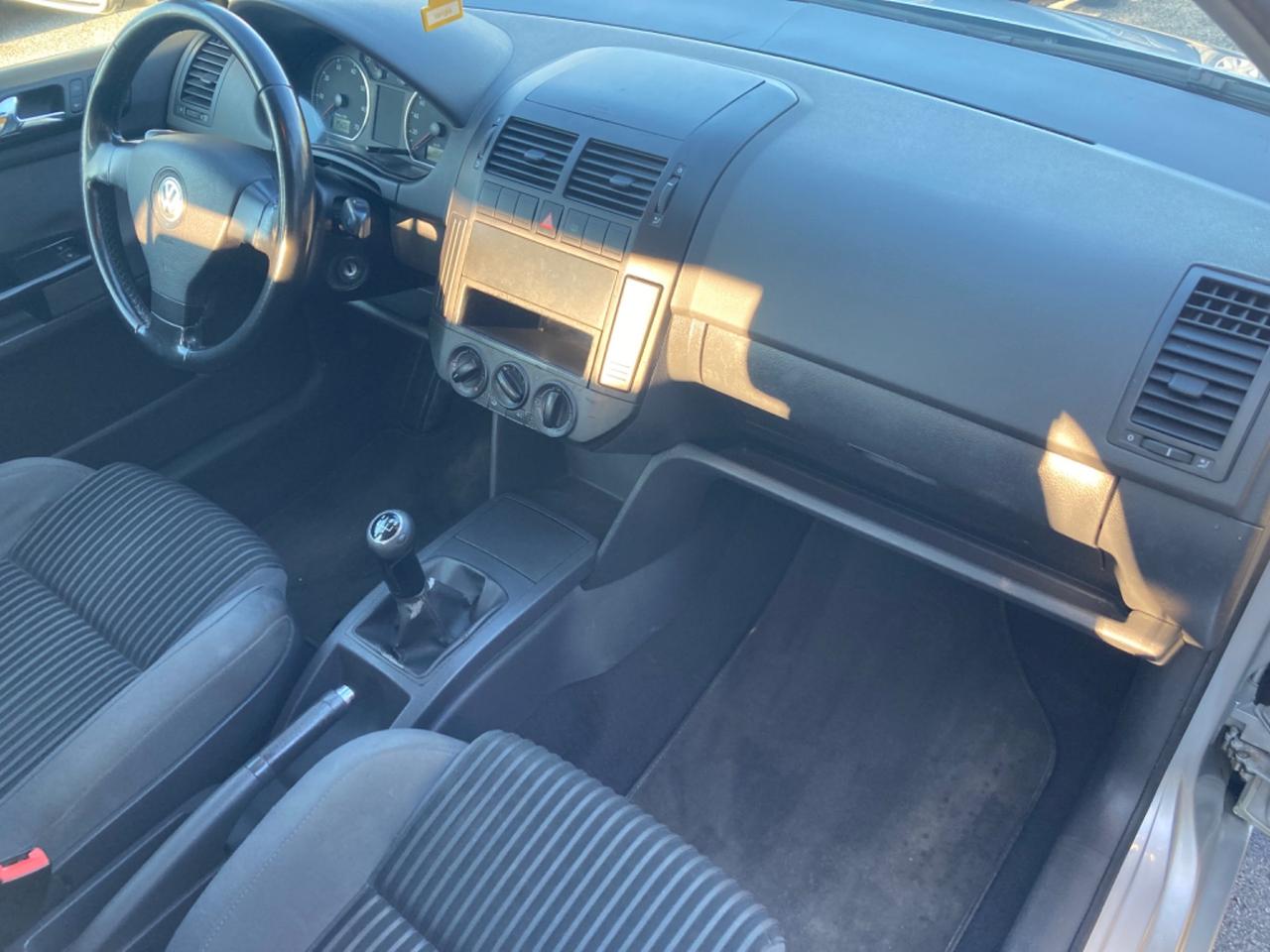 VOLKSWAGEN POLO 1.4 BENZINA (MODELLO SPORTLINE)