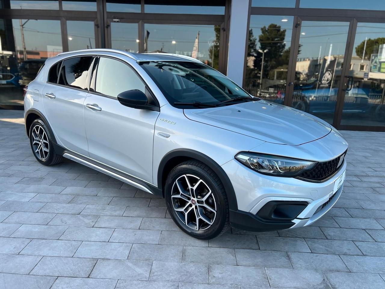 Fiat Tipo Cross 1.6 Mjt 130 Cv 5 porte