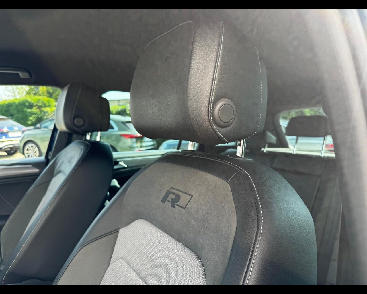 VOLKSWAGEN TIGUAN 2.0TDI DSG 4MOTION R-LINE