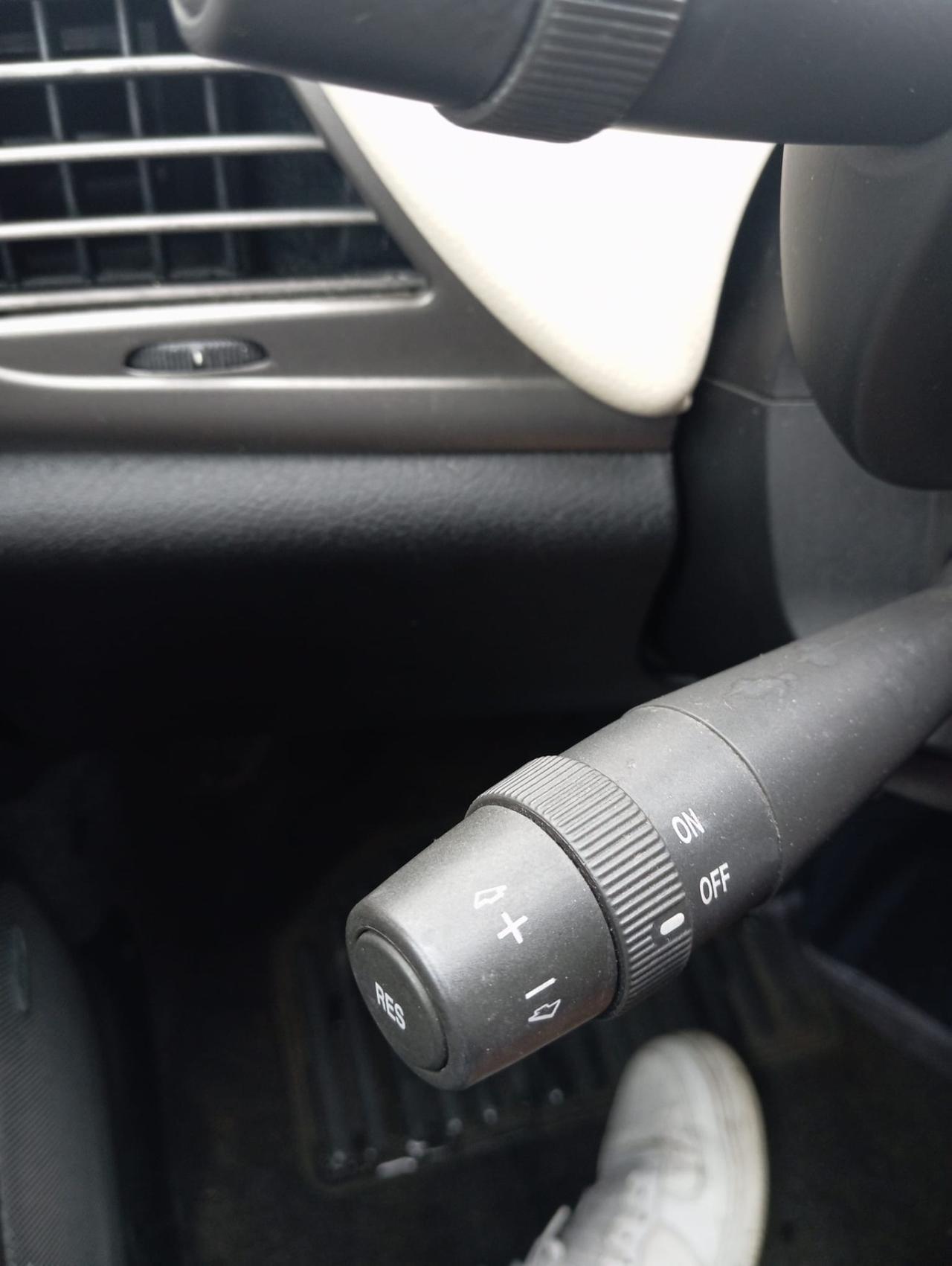 Lancia Ypsilon 1.4 16V Platino