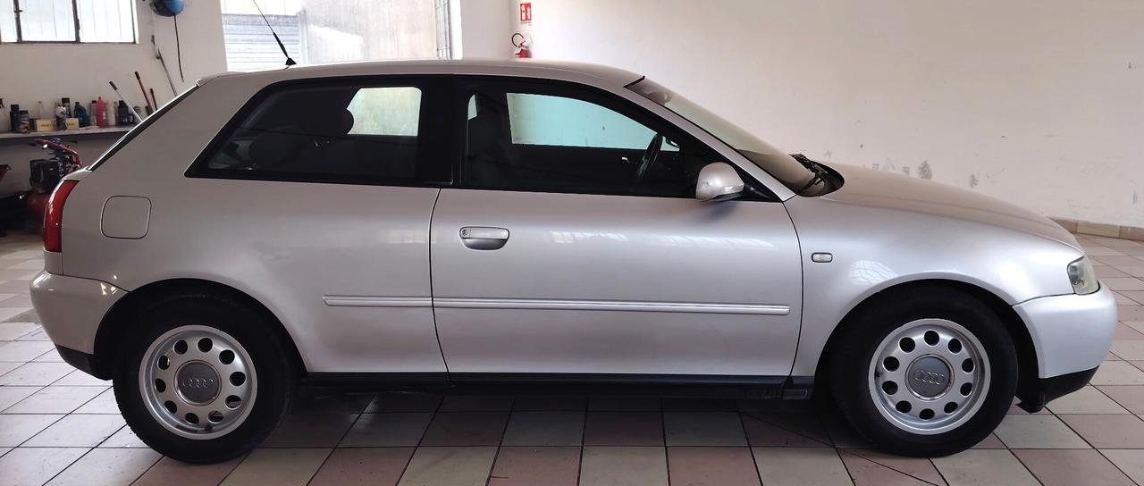 Audi A3 1.9 TDI/110 CV cat 3p. Attraction