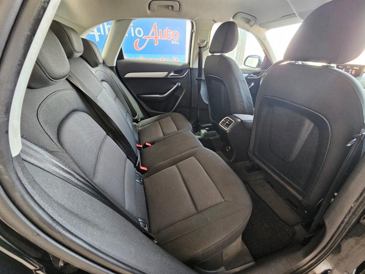 Audi Q3 2.0 tdi Business 120cv