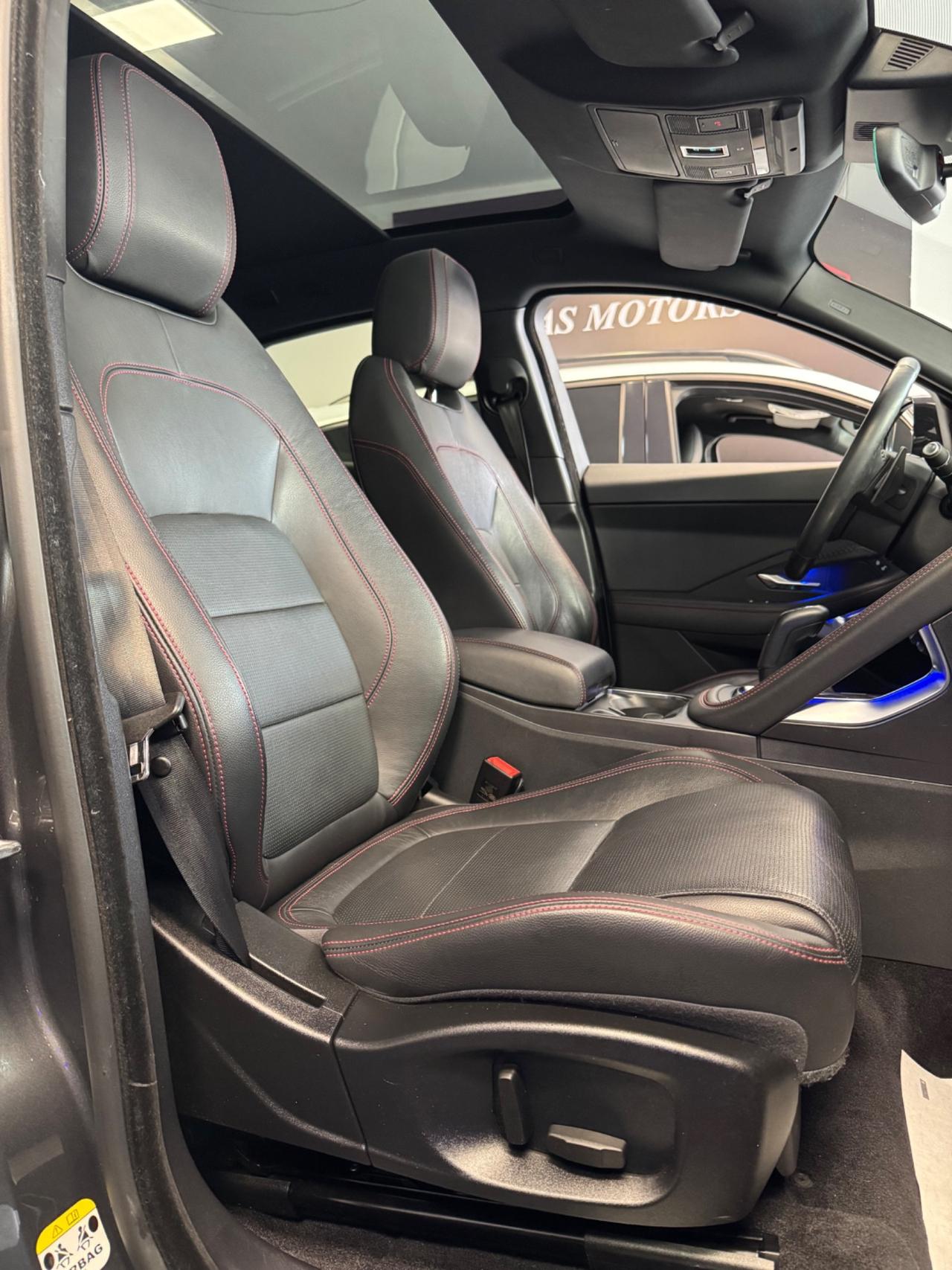 Jaguar E-Pace 2.0D 150 CV R-Dynamic Tetto