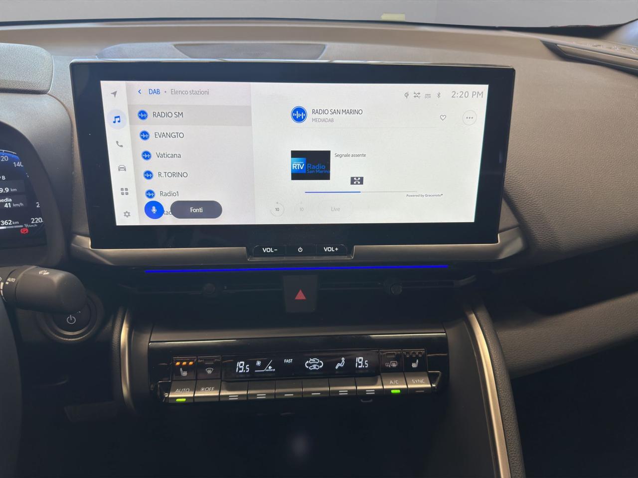 Toyota C-HR 1.8 hev Lounge fwd e-cvt