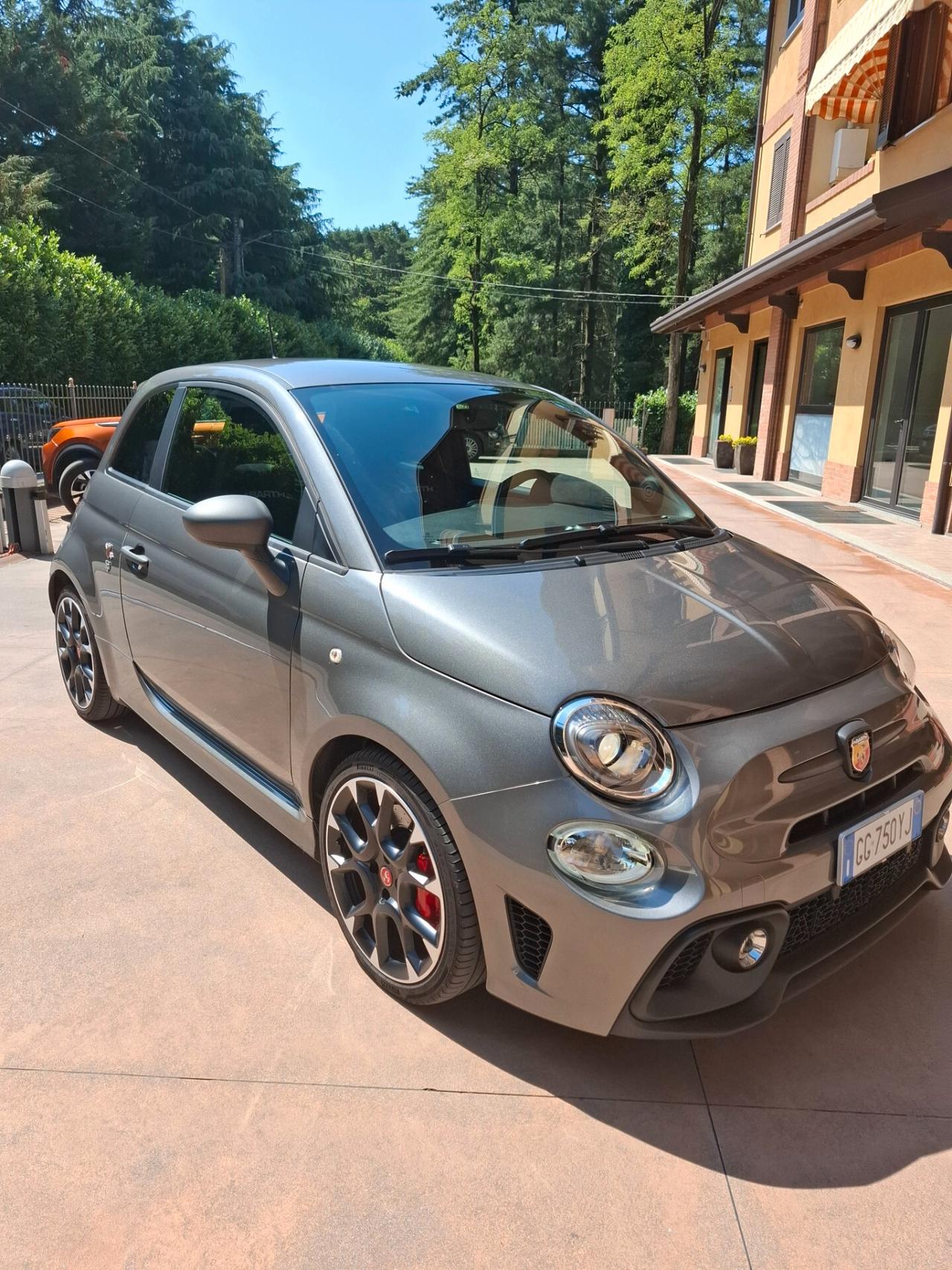 Abarth 595 1.4 Turbo T-Jet 180 CV Competizione