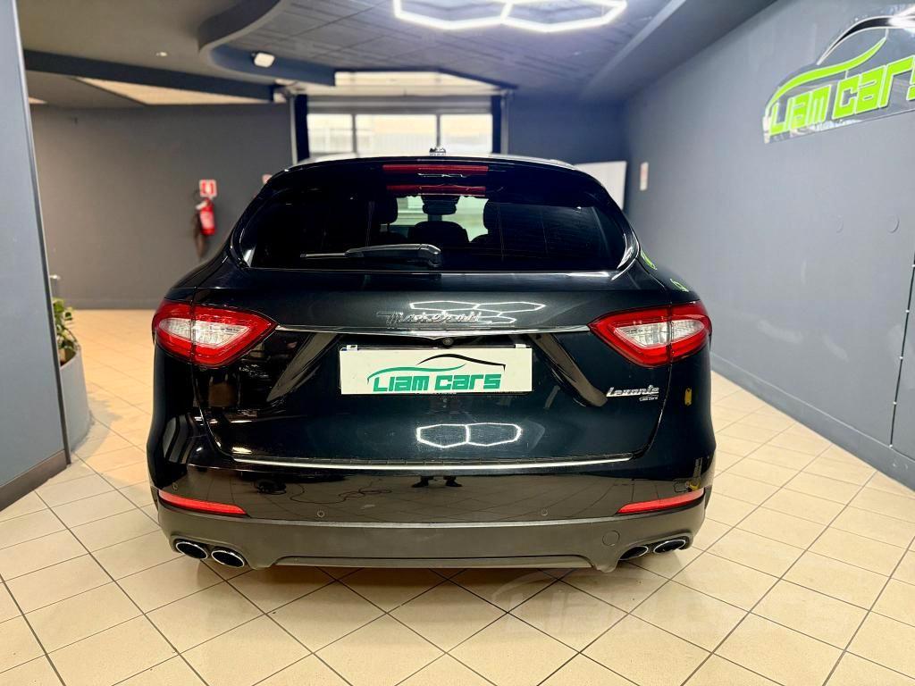 Maserati Levante 3.0 V6 275cv auto