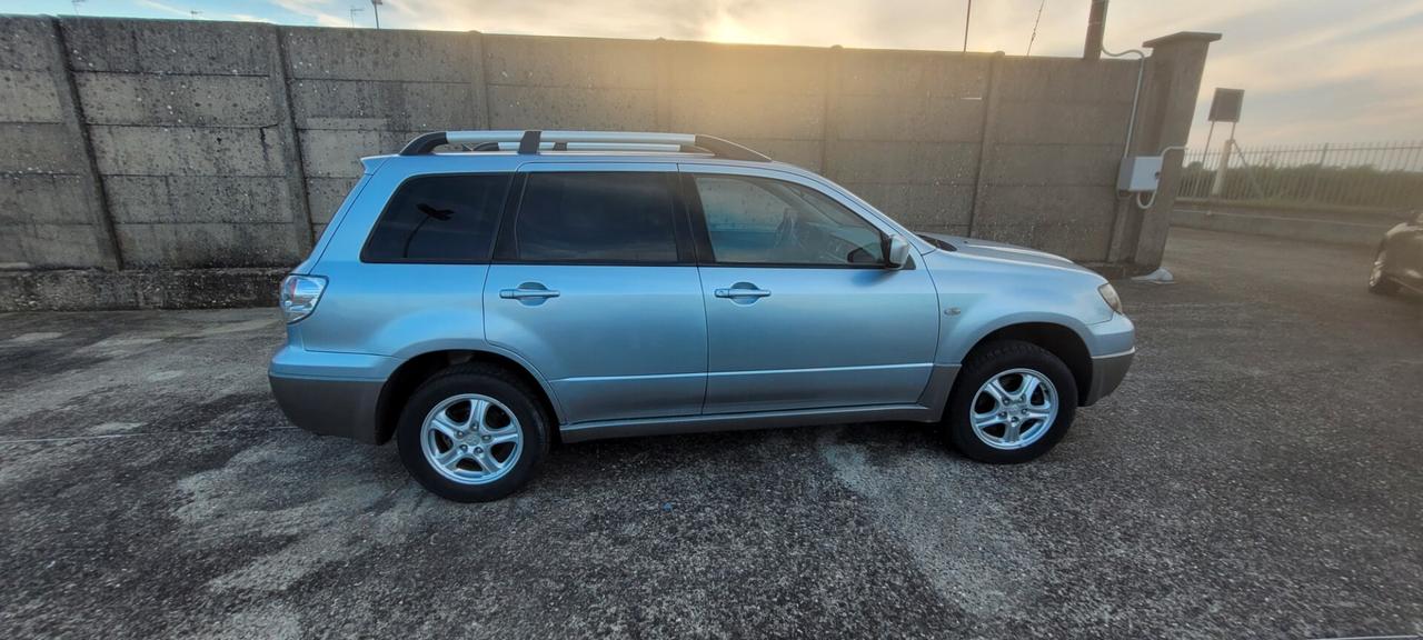 Mitsubishi Outlander GPL unico proprietario 28974 km.