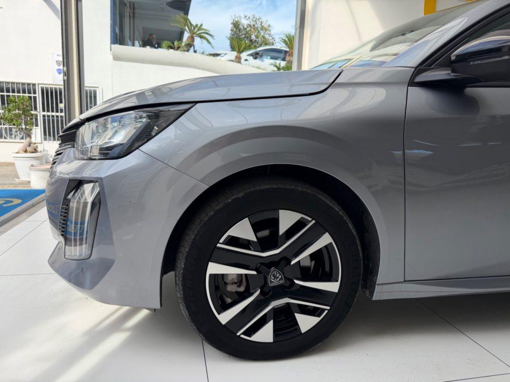 Peugeot 208 Hybrid 110 e-DCS6 Allure da €199,00 mensili