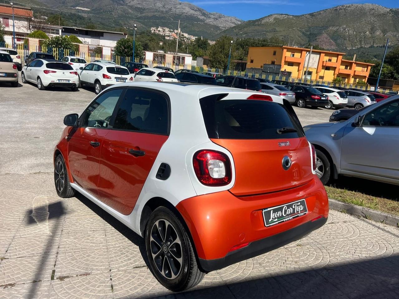 Smart ForFour 60 1.0 benzina garantita 12 mesi tetto in vetro full