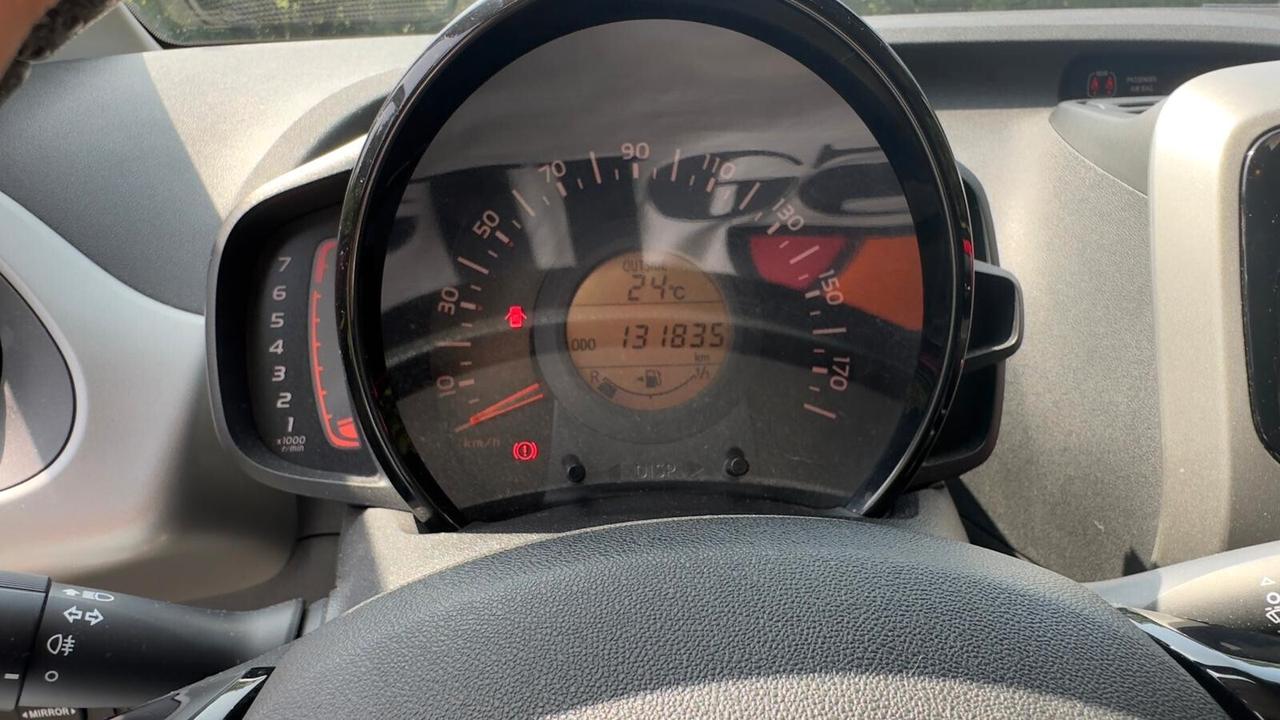 Toyota Aygo 1.0 VVT-i 69 CV 5P 2018 Neopatent GPL Leggi testo
