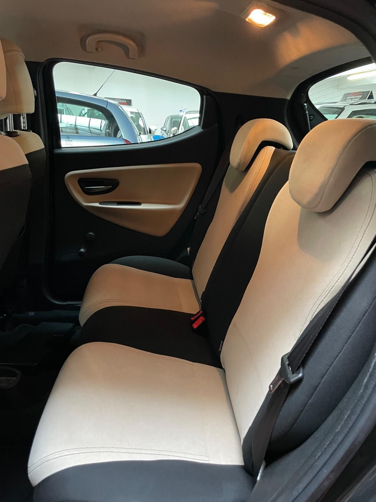 Lancia Ypsilon 0.9 Neopatentati Euro 5