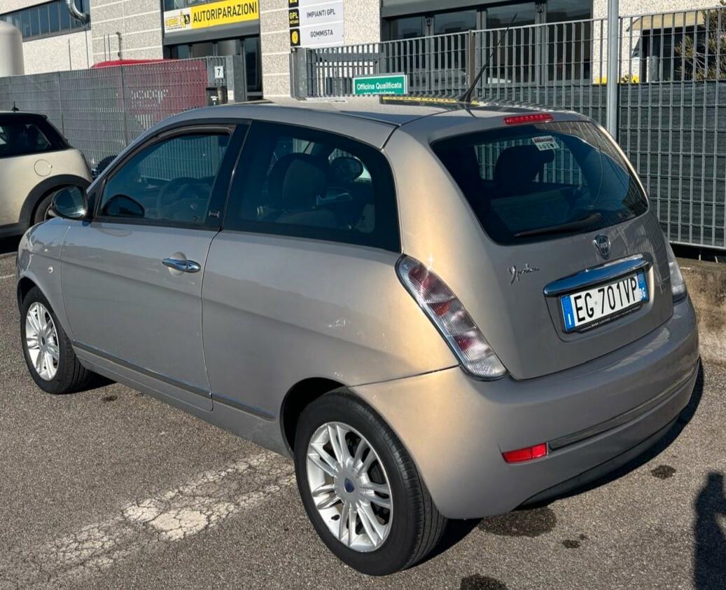 Lancia Ypsilon 1.2 69 CV Diva