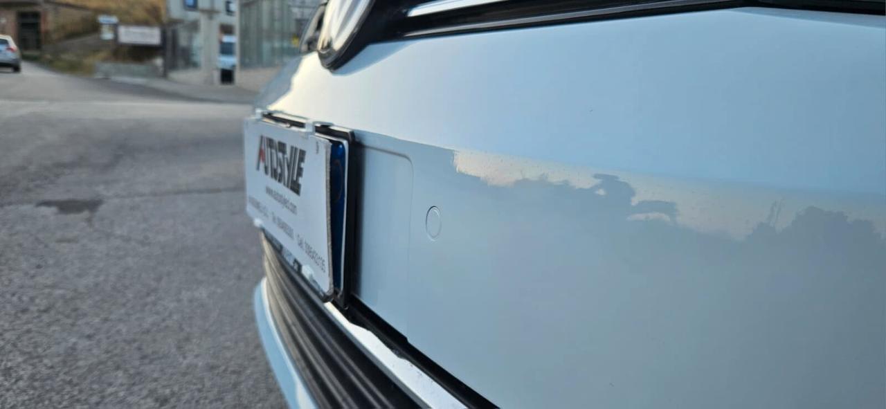 Volkswagen Golf 7.5 TDI 1.6 115CV 5p. HighLine