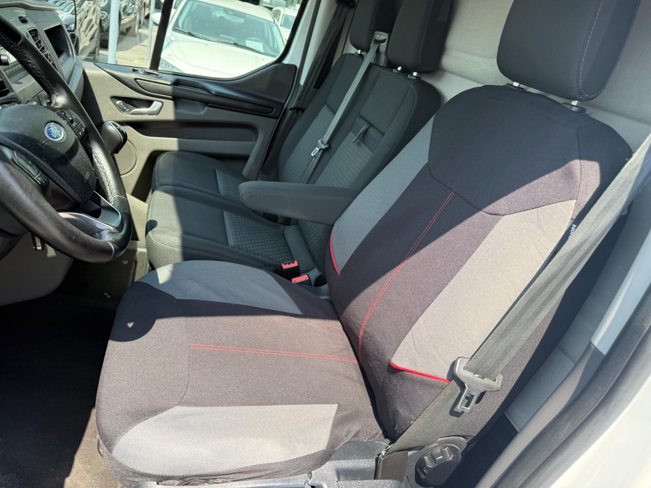 Ford Transit Custom 300 2.0 170 Furgone Tetto Alto Titanium