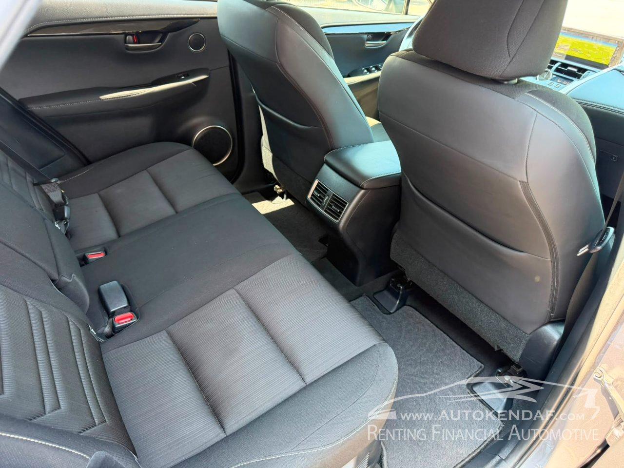 Lexus NX 300h 2.5 Executive 4wd cvt