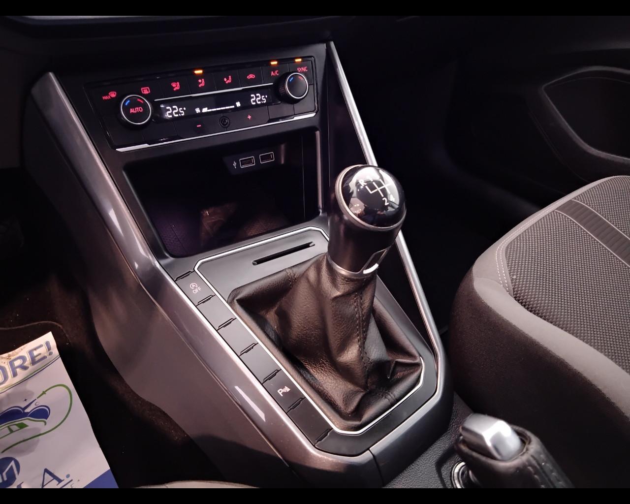 VOLKSWAGEN Polo VI 2017 - Polo 5p 1.0 tsi Highline 95cv