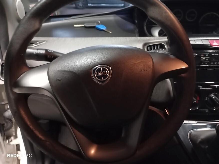 Lancia Ypsilon del 2013 BENZINA / GPL FINO 2033