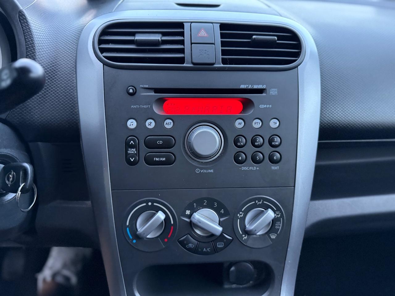 Opel Agila 1.2 16V 94CV Enjoy 2011 soli 40.000 km