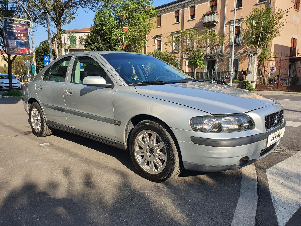 Volvo S60 2.4i 20V cat Bi-Fuel GPL