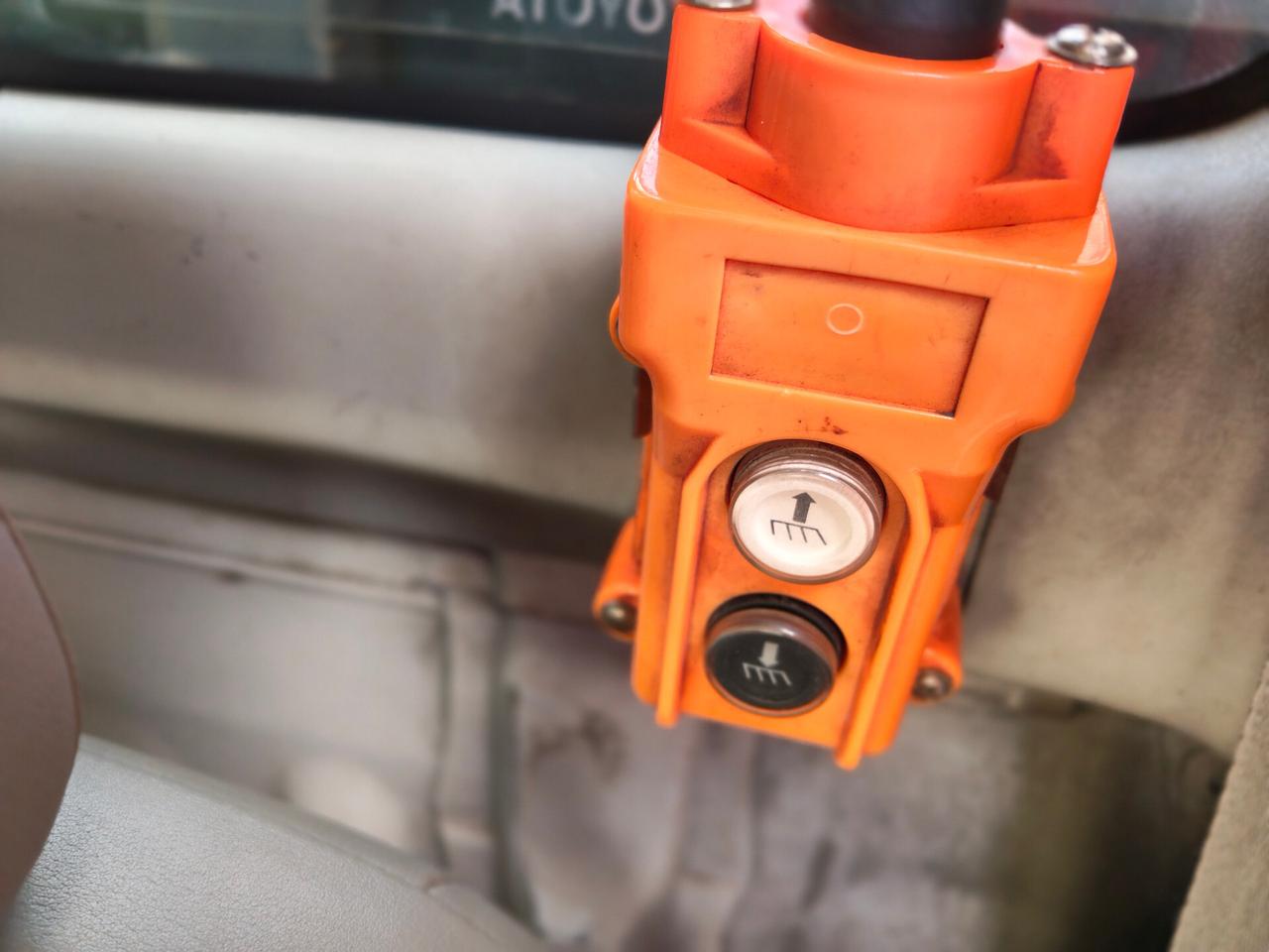 Toyota Hilux 2.5 D-4D 2WD 2p. Ribaltabile