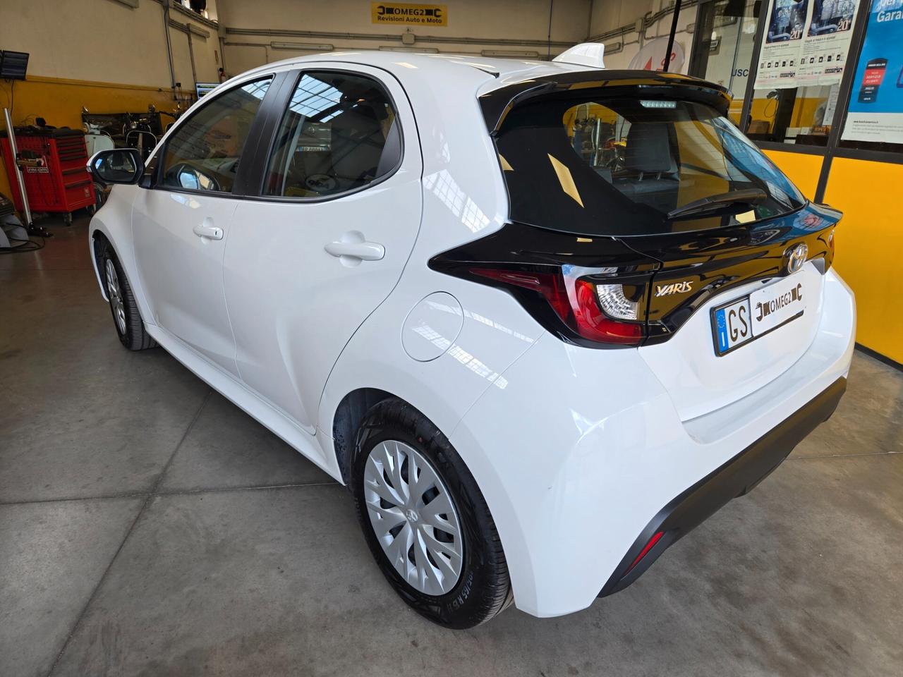 Toyota Yaris 1.5 Hybrid Business