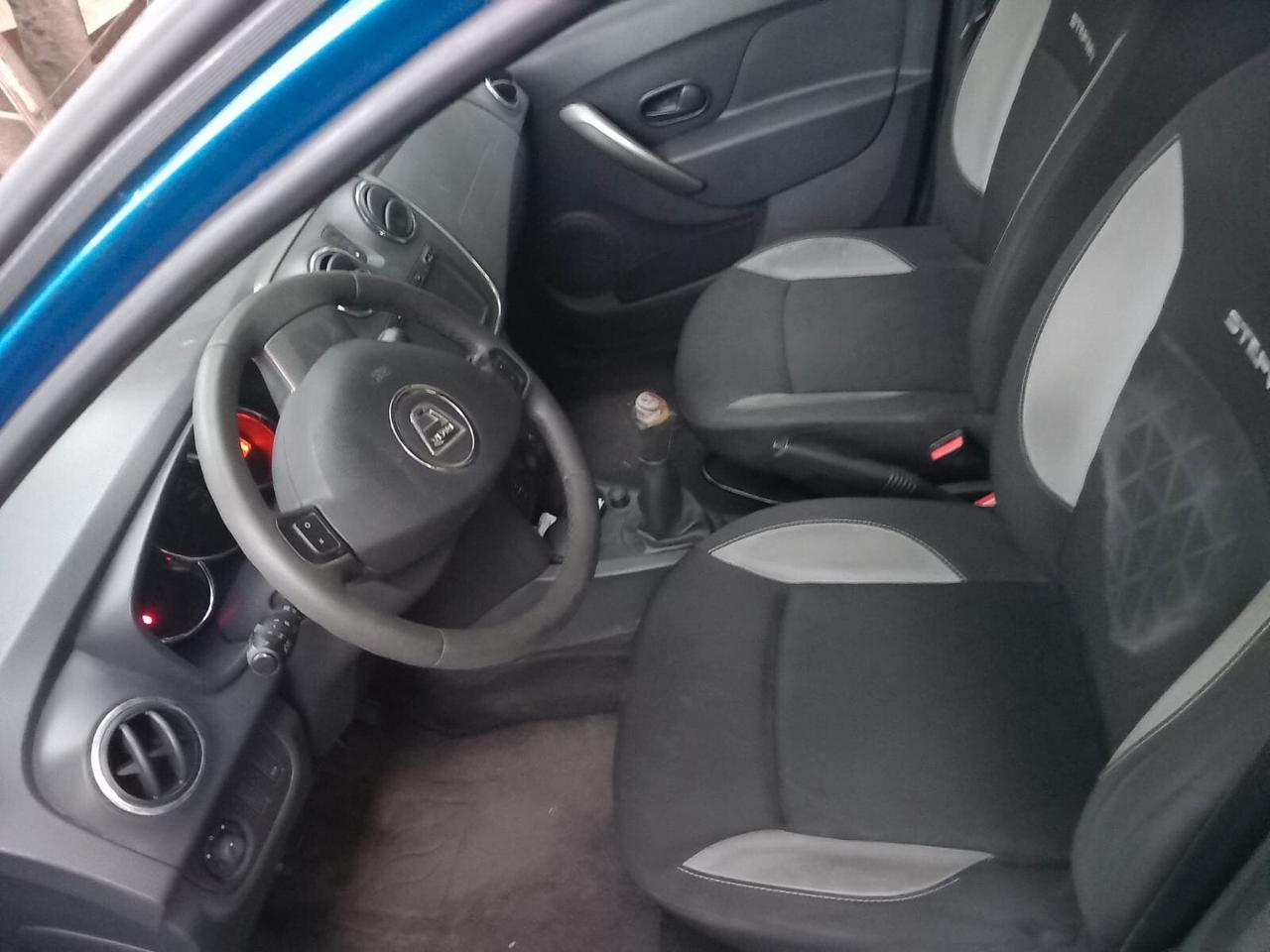 Dacia Sandero 900 TCe 90CV Lauréate - 2014