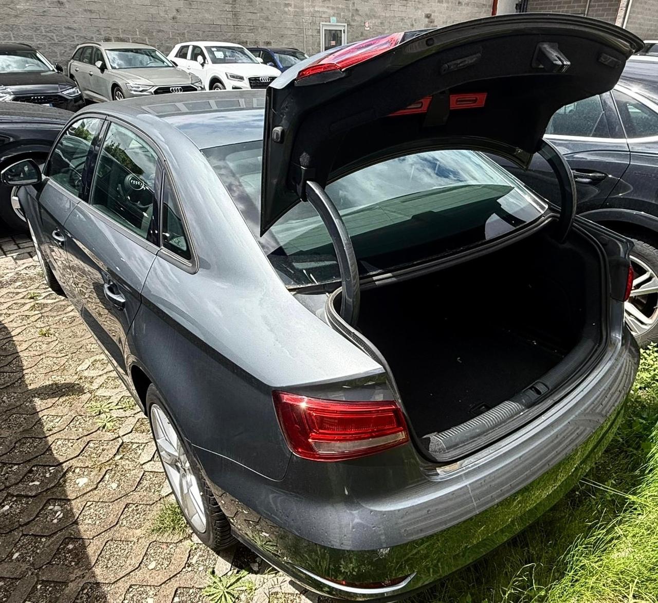 Audi A3 Sedan 30 TDI Admired