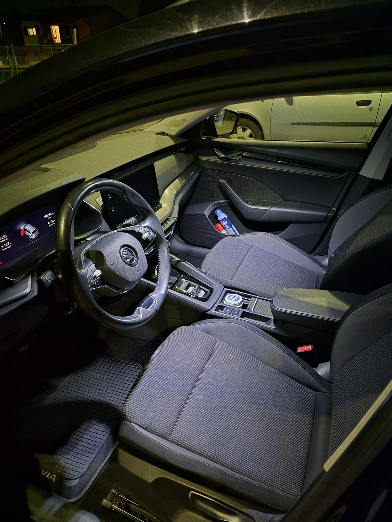 Skoda Octavia 2.0 TDI EVO SCR DSG Wagon Executive