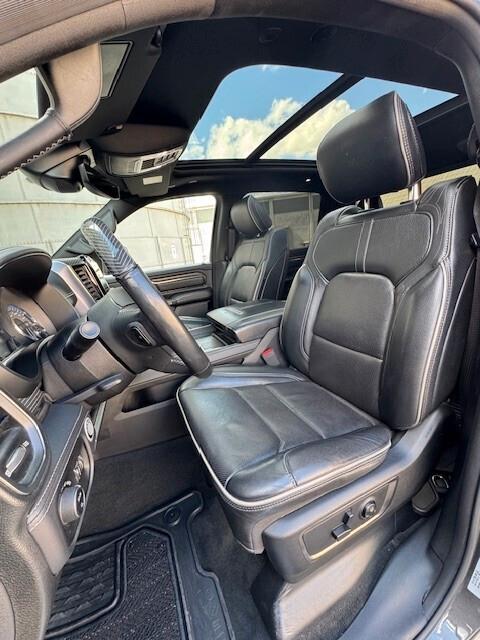 DODGE RAM 1500 LIMITED CREW CAB 4x4 5.7L V8