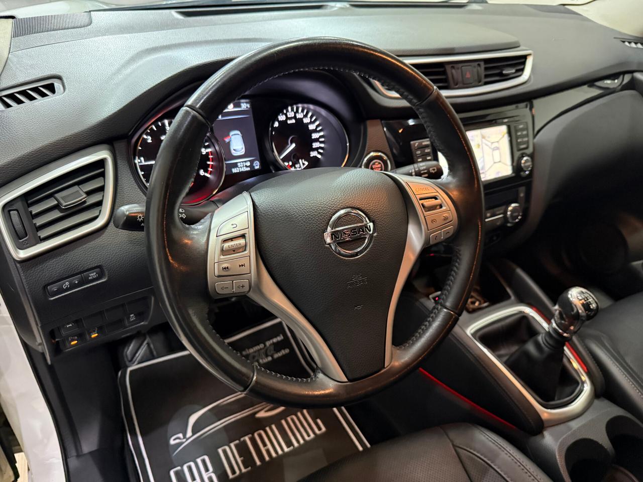 Nissan Qashqai 1.6 dCi 2WD Tekna *full optional *