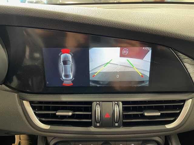 Alfa Romeo Giulia 2.2 Turbodiesel 160 CV AT8 Business