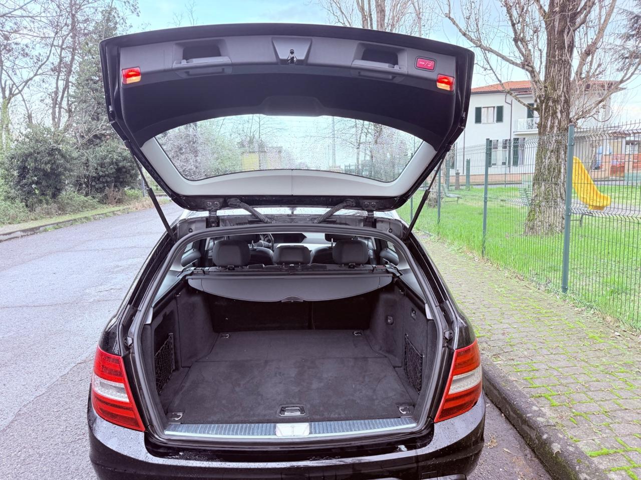 Mercedes C 220 CDI Avantgarde- 160.000 KM REALIIIIIIIII