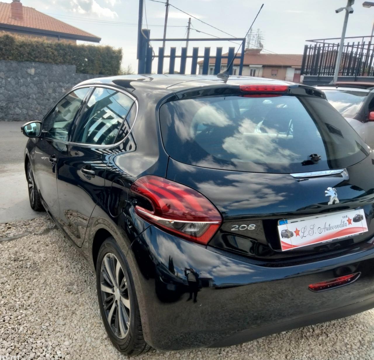 Peugeot 208 BlueHDi 75 5 porte Allure