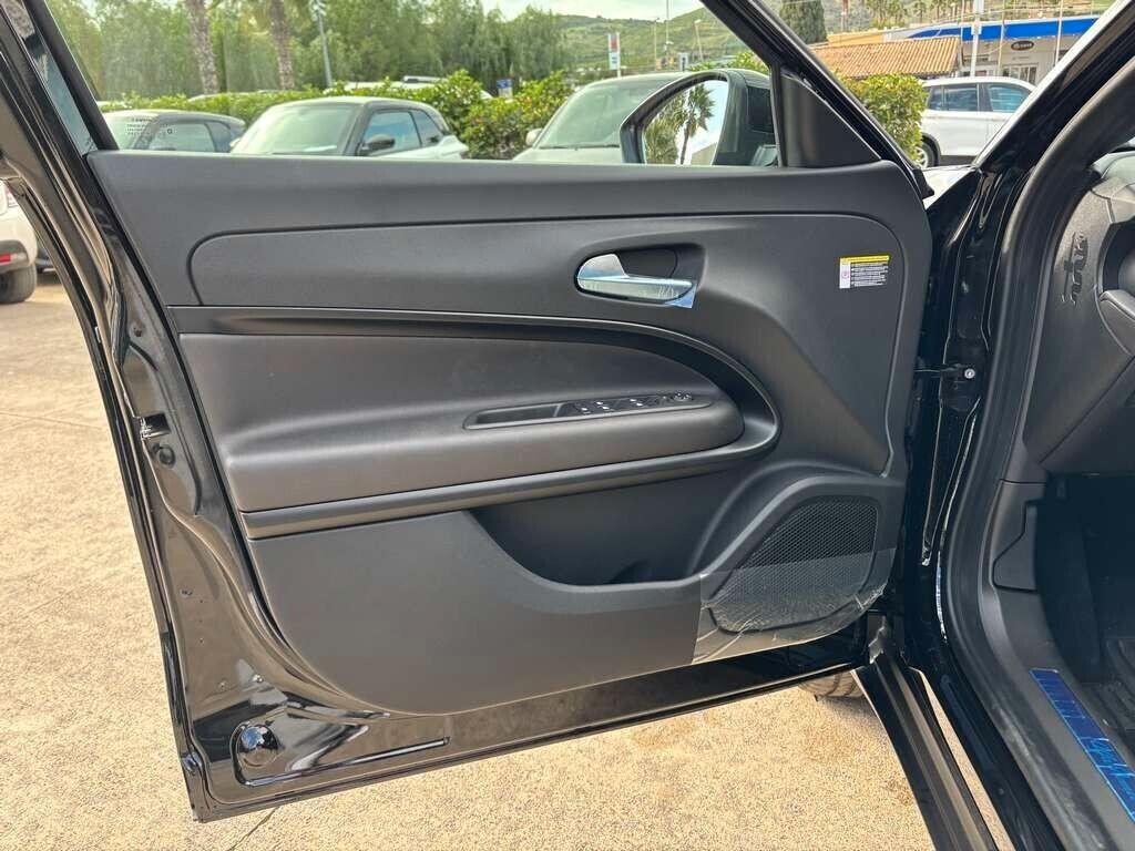 Alfa Romeo Junior 1.2 136 CV Hybrid eDCT6 Speciale KM 0 IVA ESPOSTA Tua a soli 269 Euro al mese