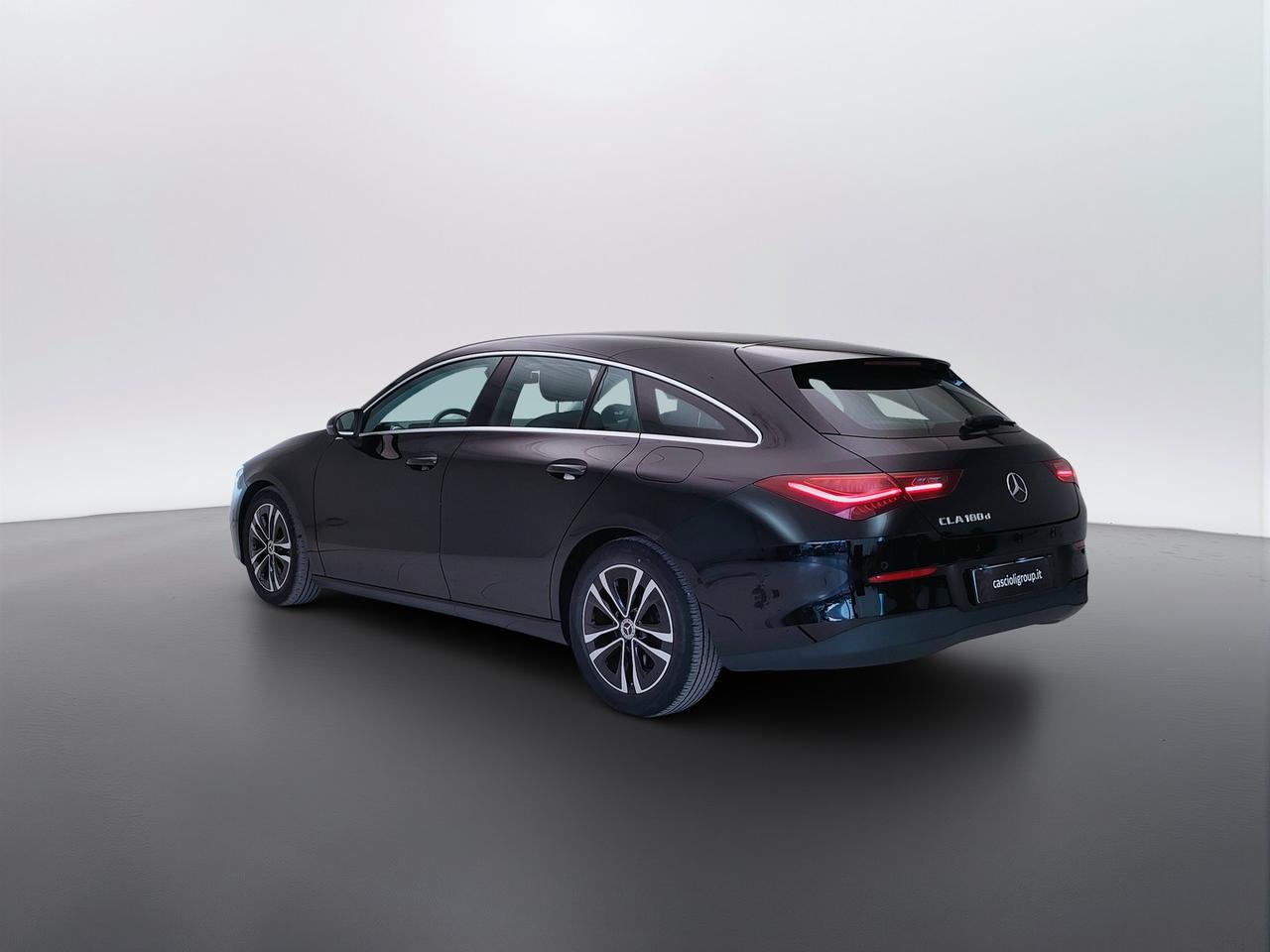 Mercedes-Benz CLA Sh.Brake - X118 2023 - CLA Shooting Brake 180 d Advanced auto