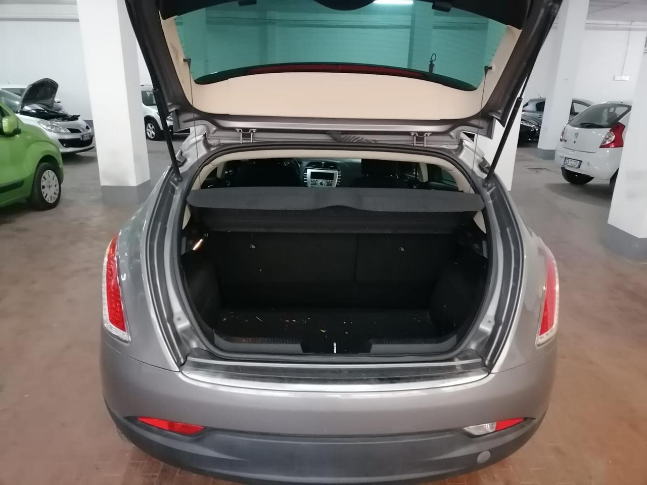 Lancia Delta 1.6 mjet 116cv OK NEOP.