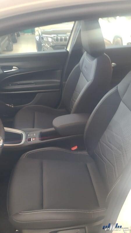 Jeep Avenger Nuova Benzina Altitude MHEV DCT MY24