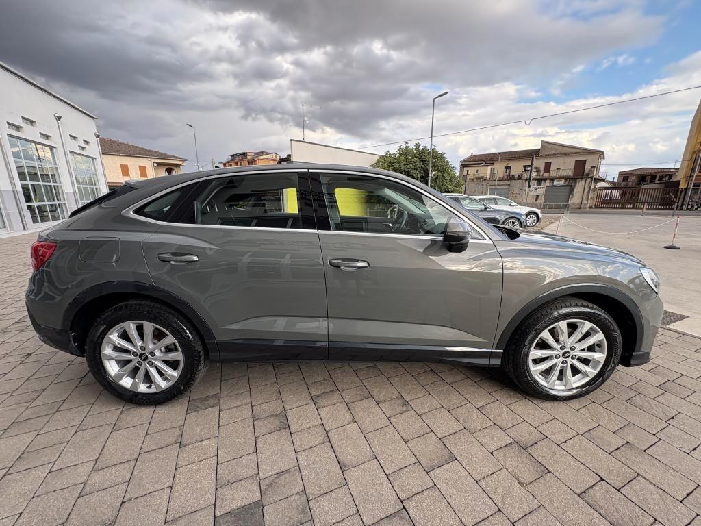 Audi Q3 35 TFSI 150cv Business Advanced