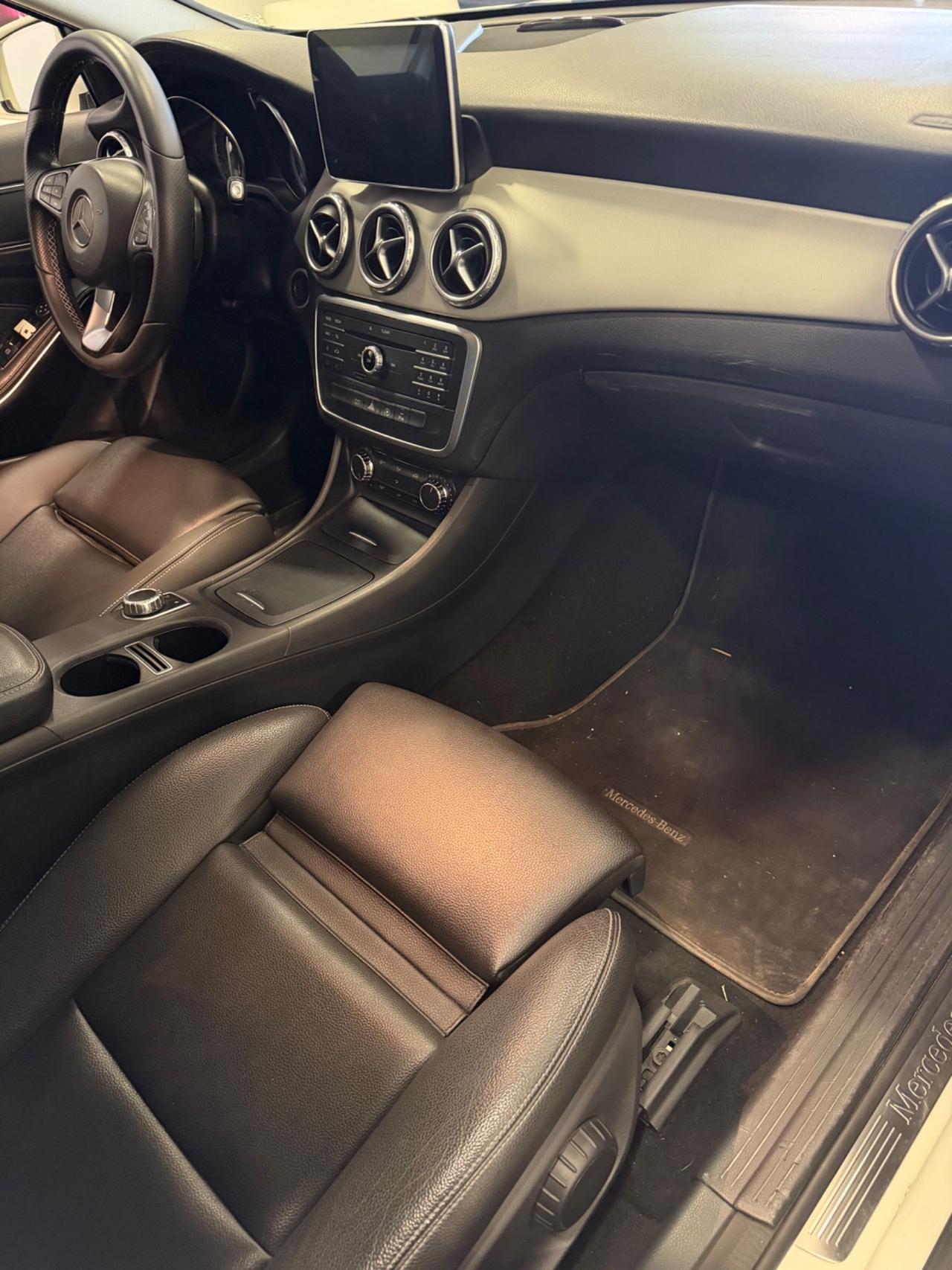 Mercedes-benz GLA 220 d Automatic Premium