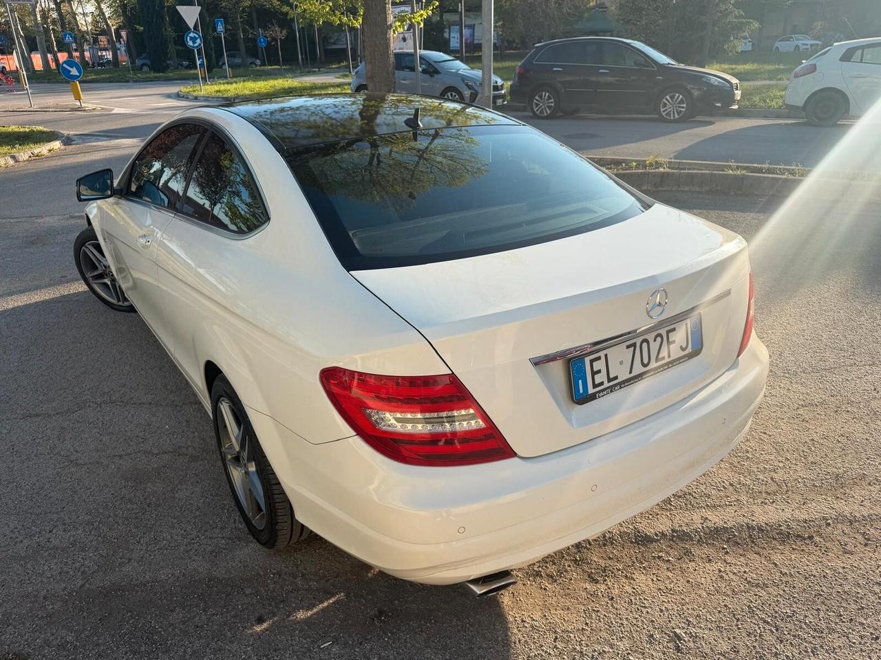 Mercedes-benz C 220 CDI BlueEFFICIENCY Avantgarde