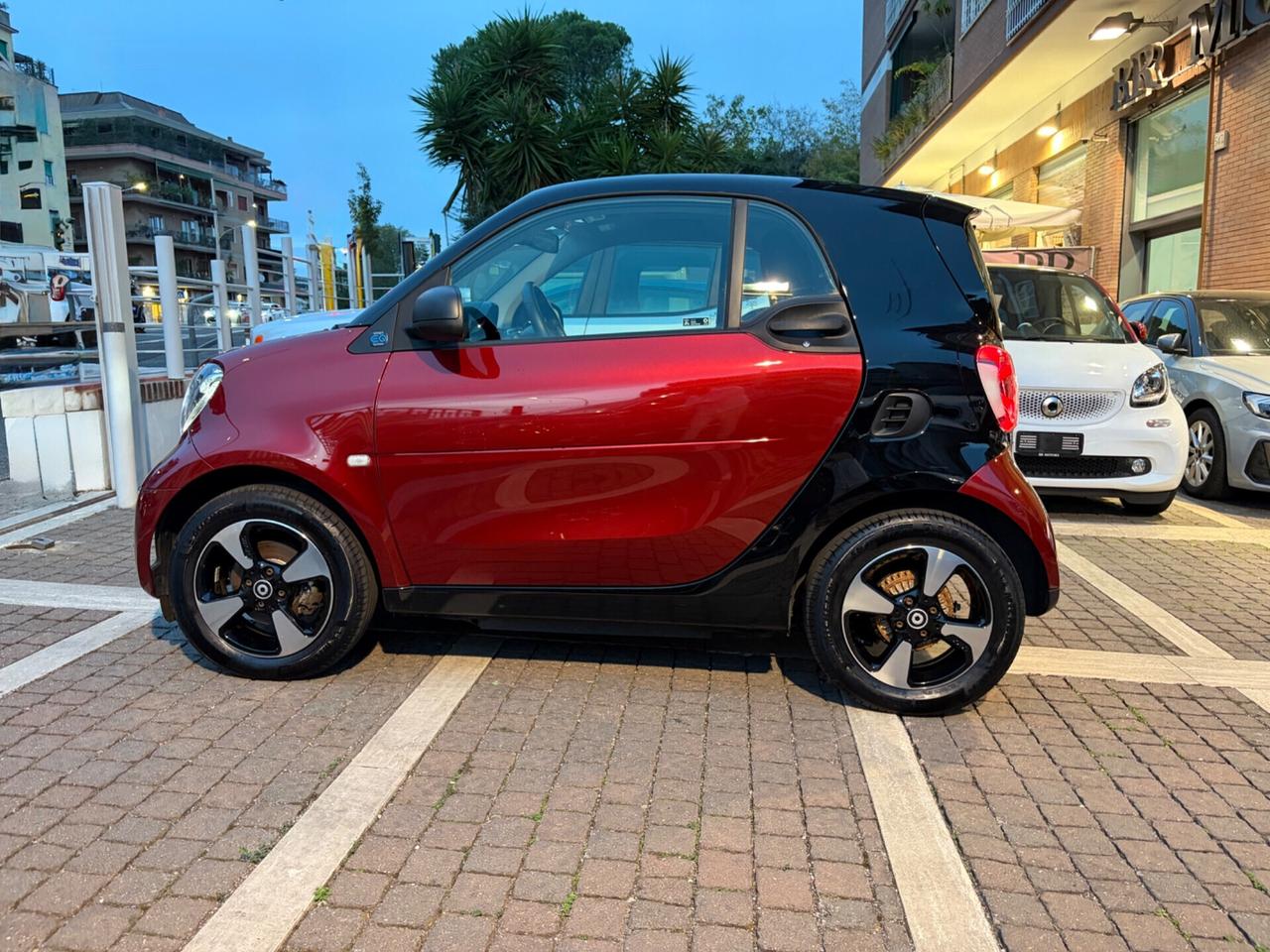 Smart ForTwo EQ Passion 22kW - SOLO 27.374Km !!