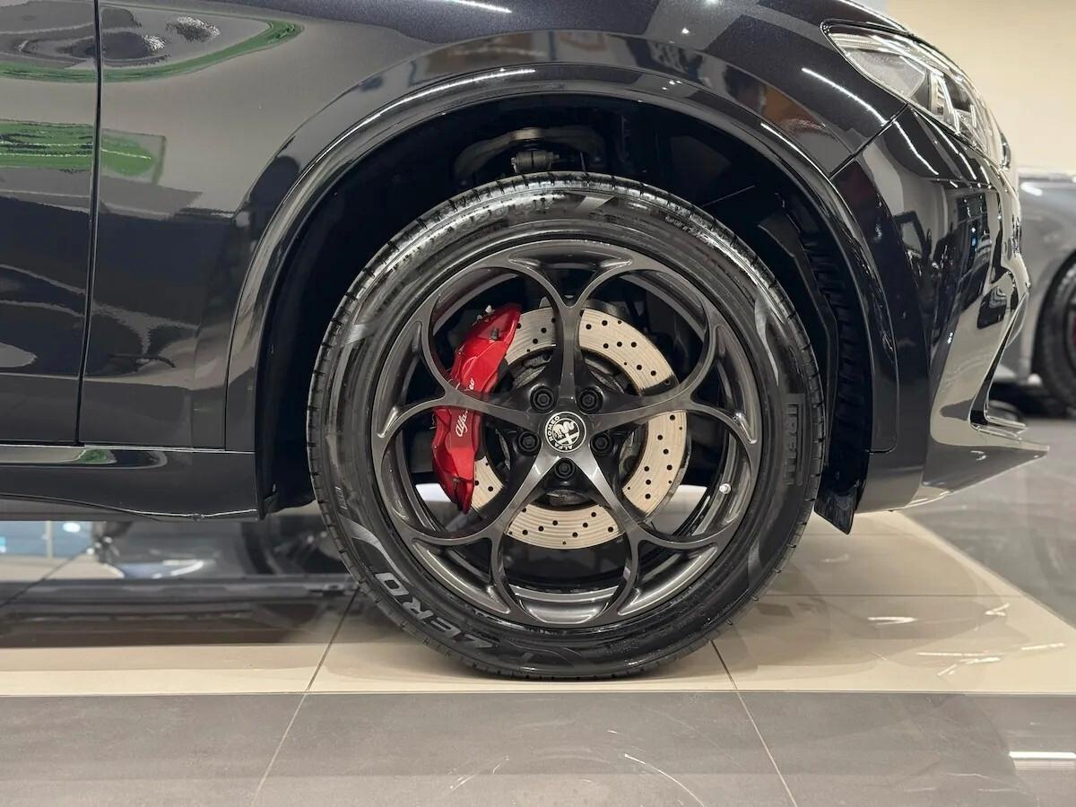 Alfa Romeo Stelvio 2.9 Bi-Turbo V6 510 CV AT8 Quadrifoglio