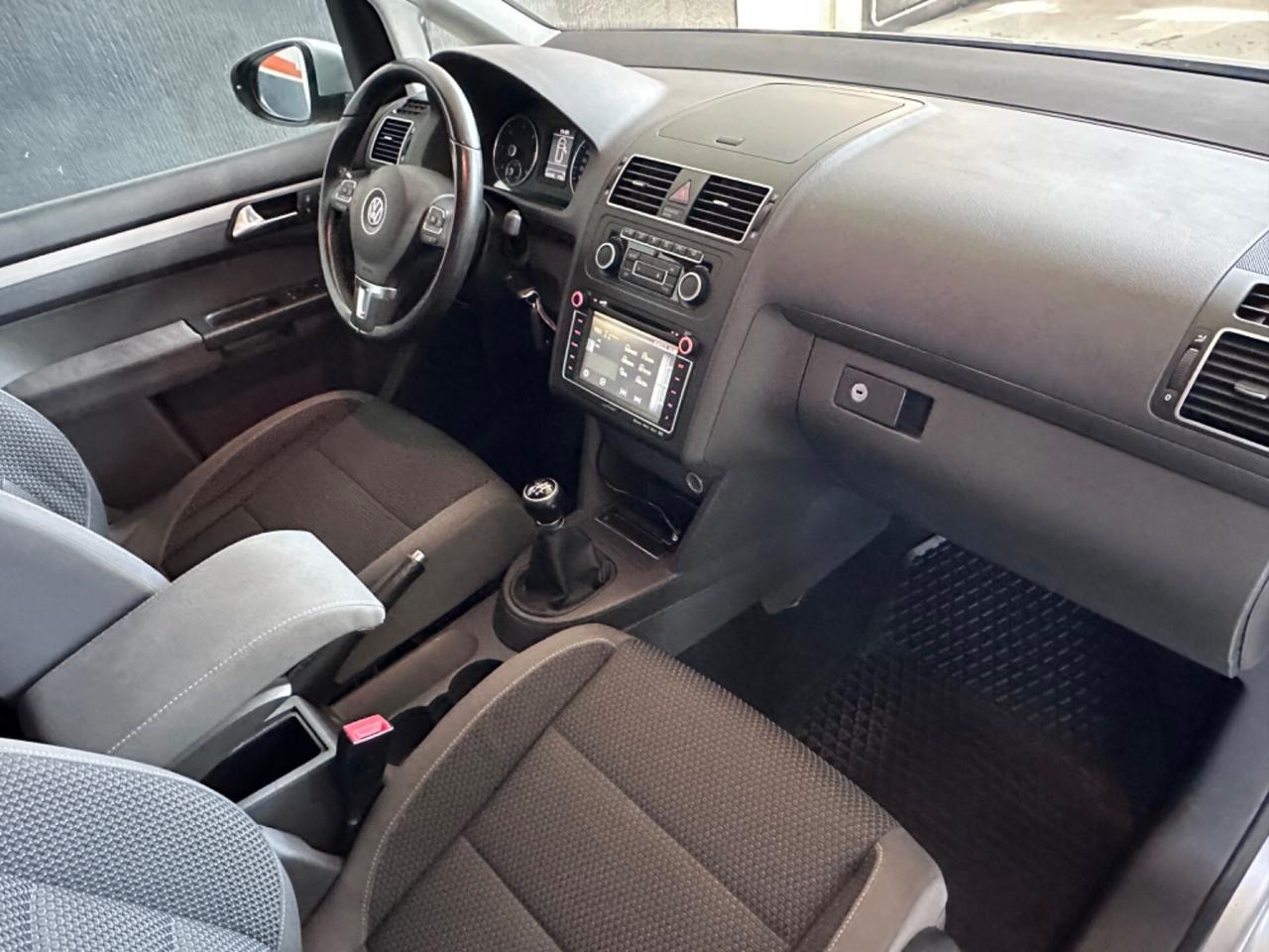 Volkswagen Touran 1.6 TDI gancio traino