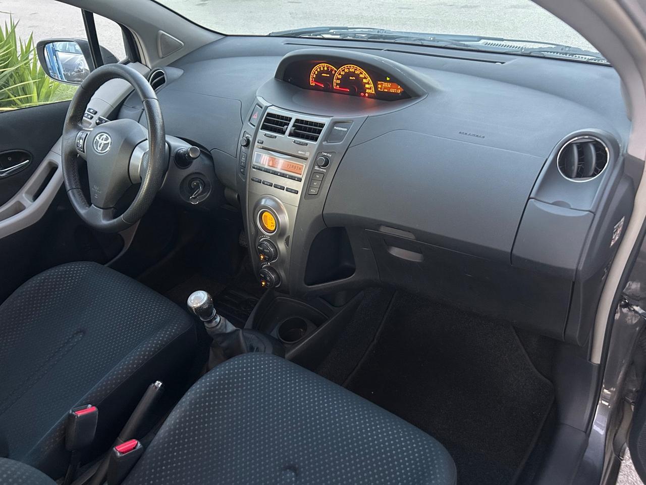 Toyota Yaris 1.3 benzina 2010