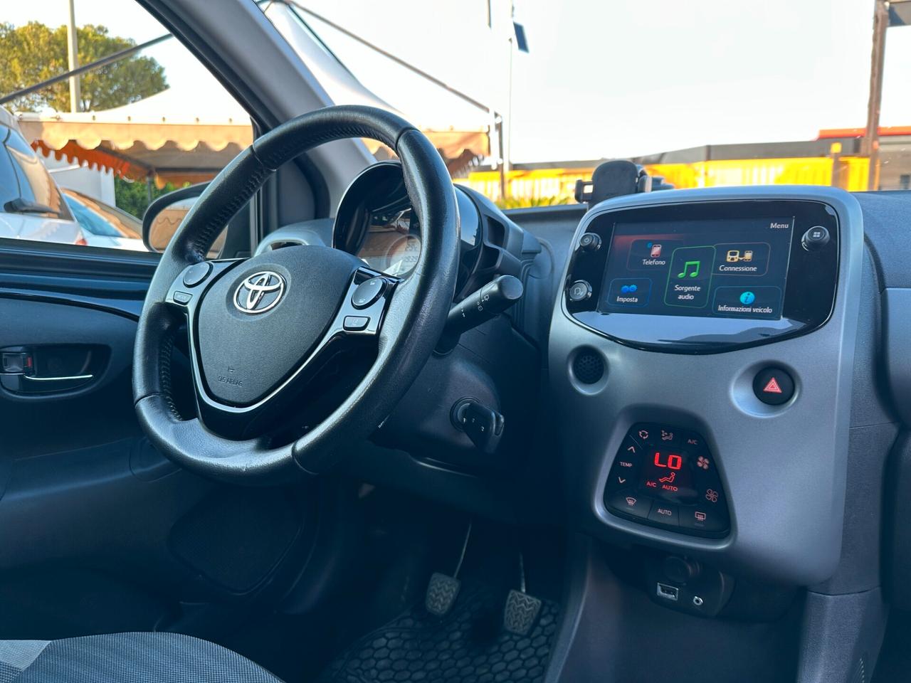 TOYOTA Aygo Connect 1.0 VVT-i 72 CV 5 porte x-fun