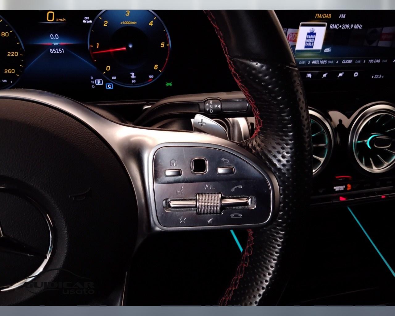 Mercedes-Benz GLB - X247 2019 - GLB 180 d Premium auto