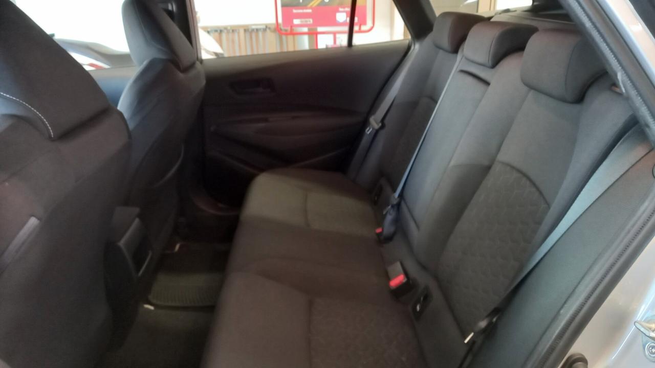 Toyota Corolla Touring Sports 1.8 Hybrid Business