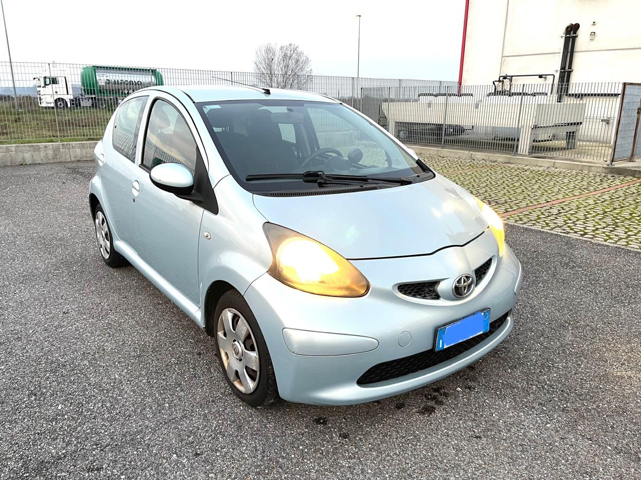Toyota Aygo 1.0 12V VVT-i 5 porte Sol