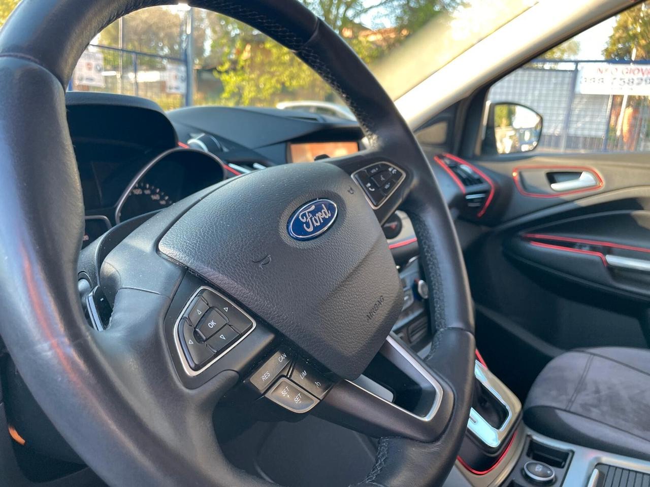 Ford Kuga 2.0 TDCI 120 CV S&S 2WD ST-Line