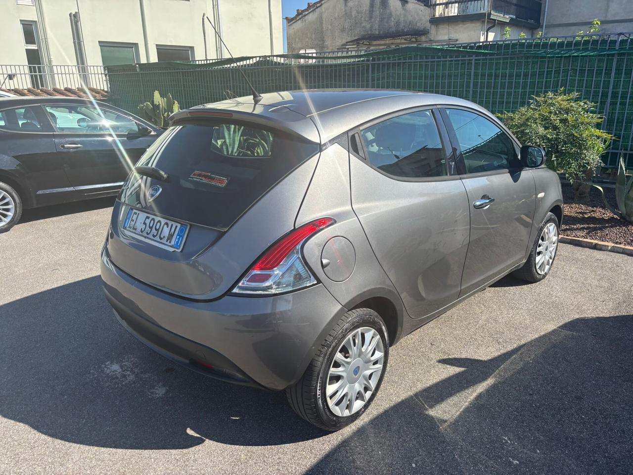 Lancia Ypsilon 1.2 69 CV 5 porte S&S Silver